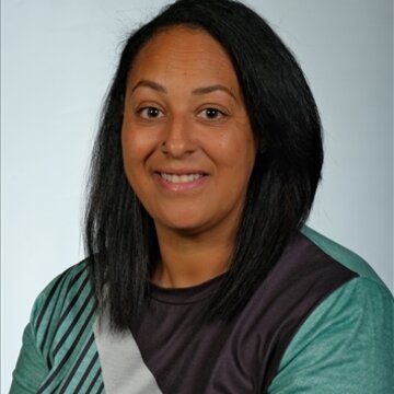 Miss Nadine Marshall