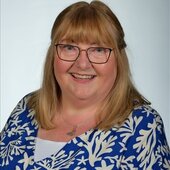 Mrs Diane Reid