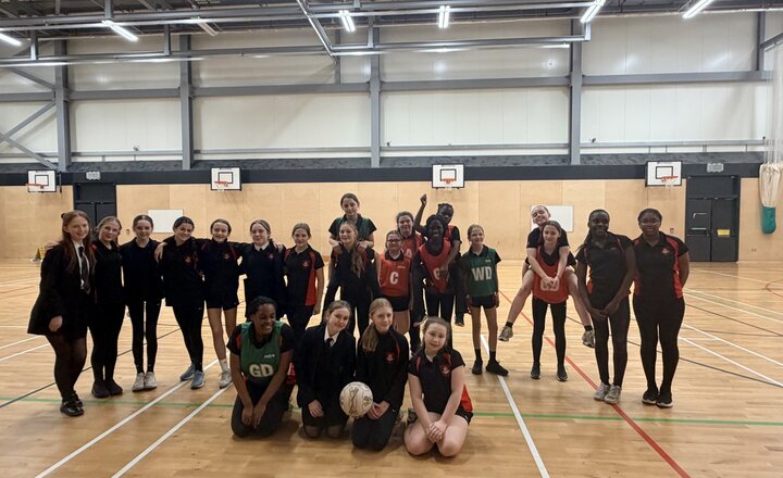 EMS Year 7 students thrive in netball game against Dyke House