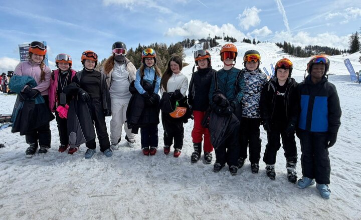 EMS students having fun on their ski trip in Austria