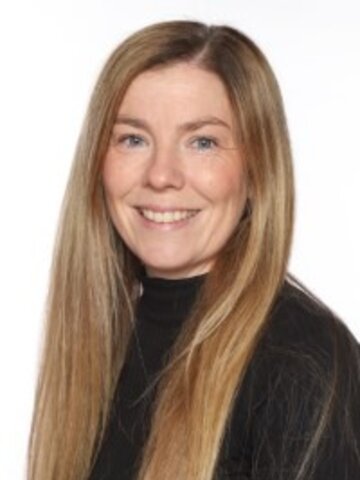 Mrs E Taylor