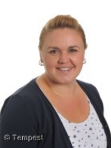 Mrs Lisa Spooner