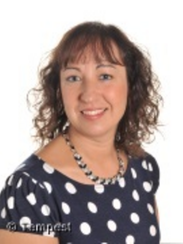 Mrs Beverley Clay