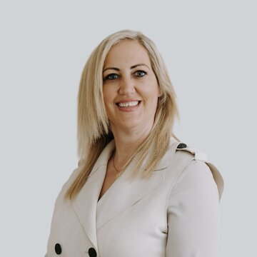 Lisa Davies