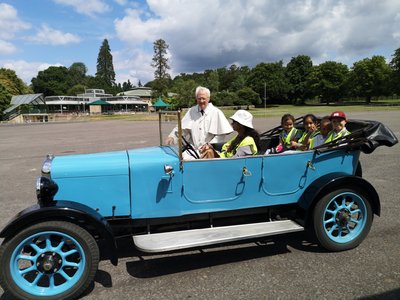 Image of Year 2 visit the Beaulieu Motor Museum