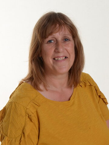 Mrs D Crawshaw