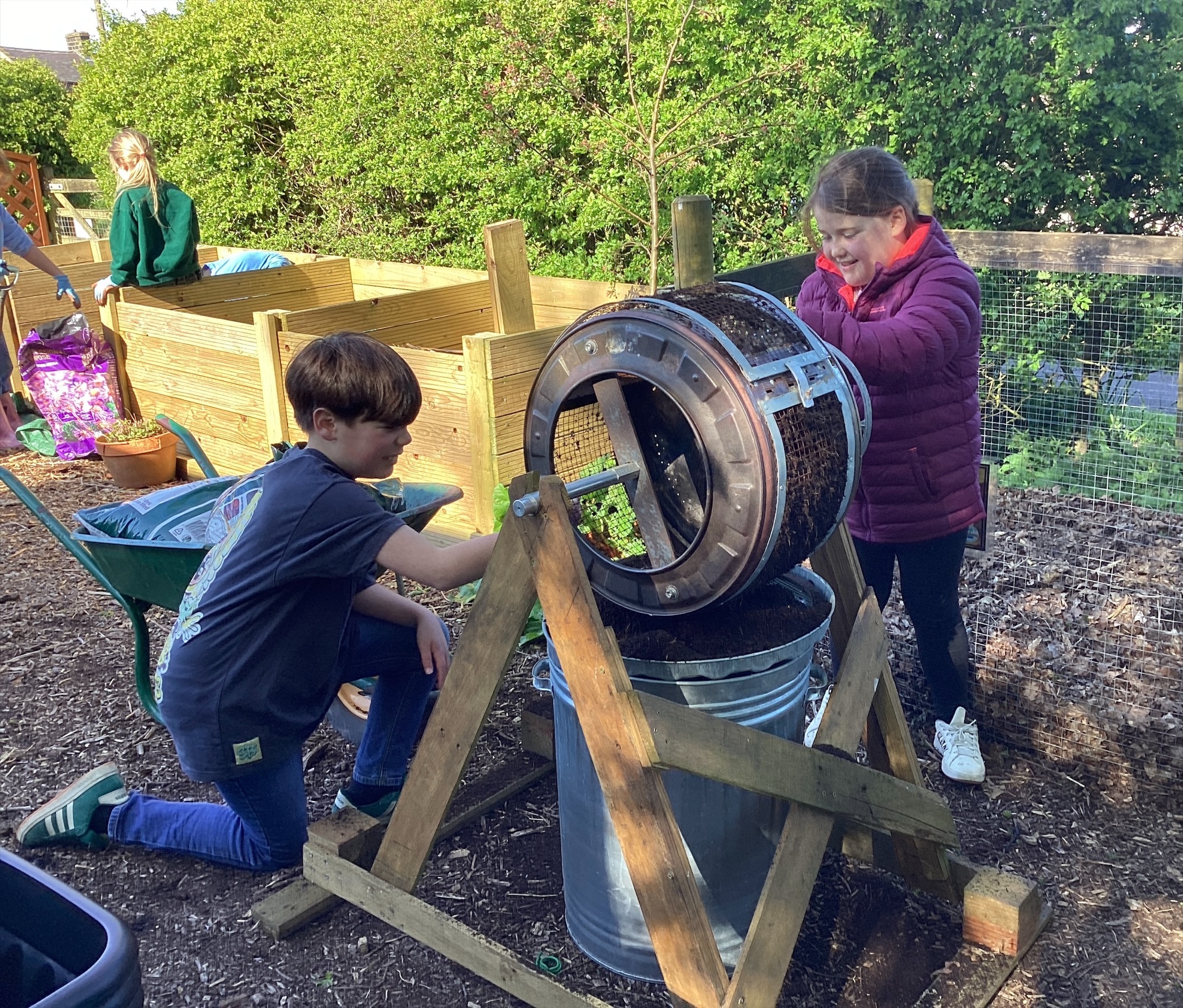 Image of Busy Hands, Growing Plans!