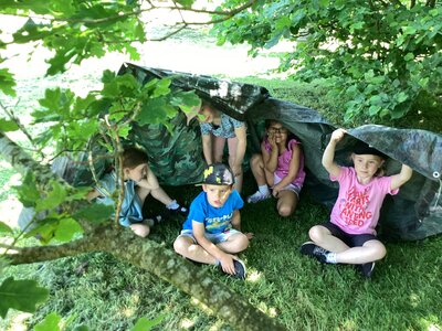 Image of Den building