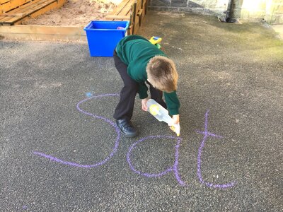 Image of EYFS sorting and phonics