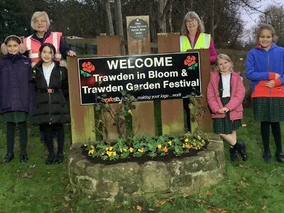 Image of Gardening Club have joined forces again with the fantastic Trawden in Bloom Team!