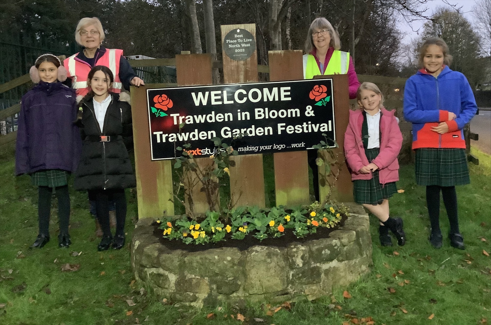 Image of Gardening Club have joined forces again with the fantastic Trawden in Bloom Team!