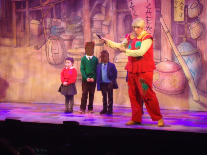 Image of TSS visit Aladdin at Windsor Theatre