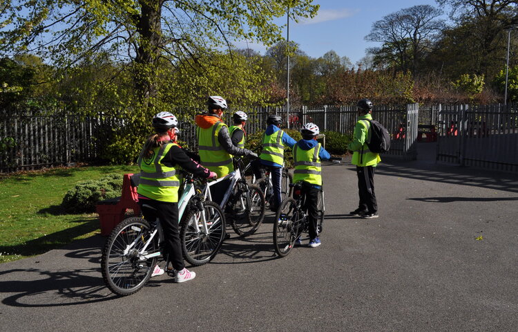 Image of Students take part in cycle safety training