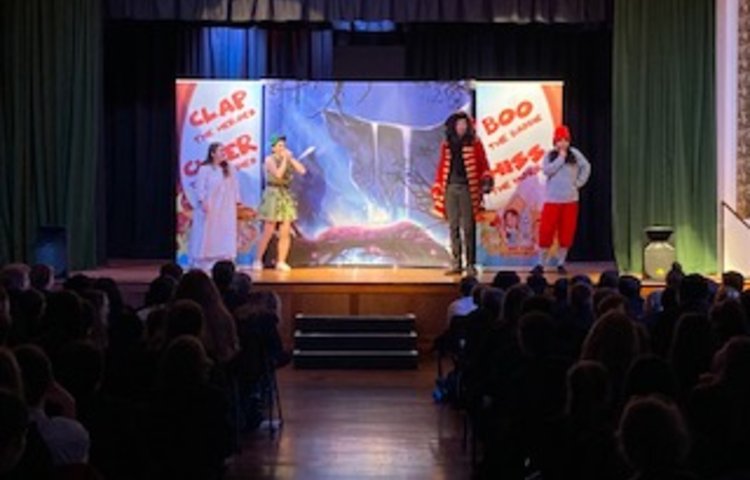 Image of Students take a trip to Neverland with Gary Starr Pantomimes