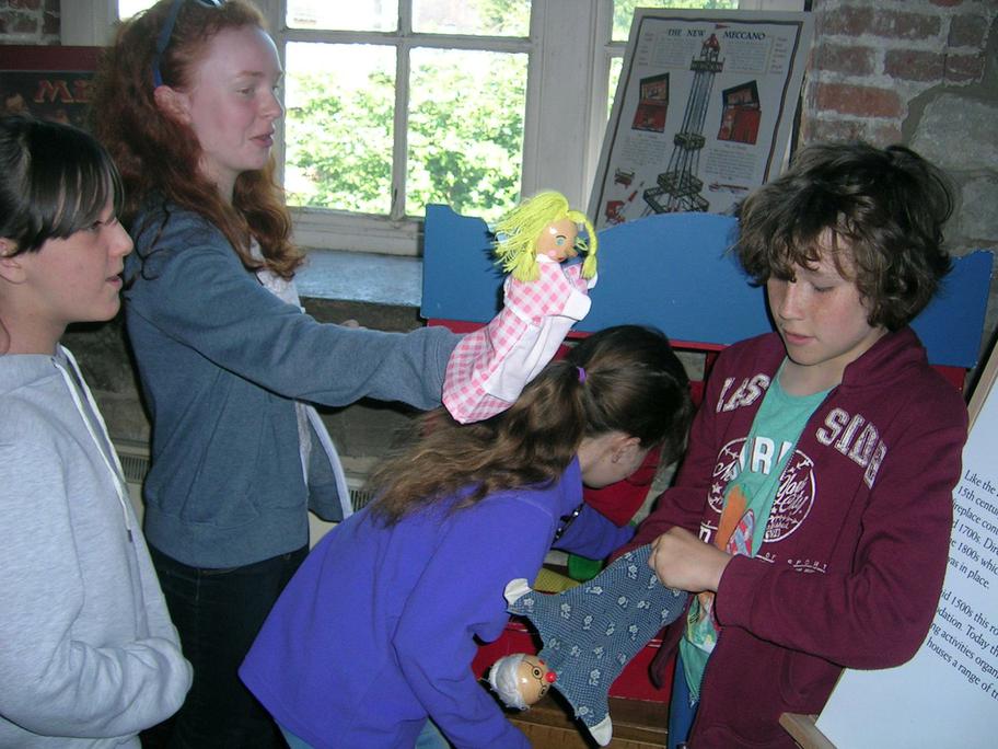 Image of Year 6 trip to Scaplen's Court