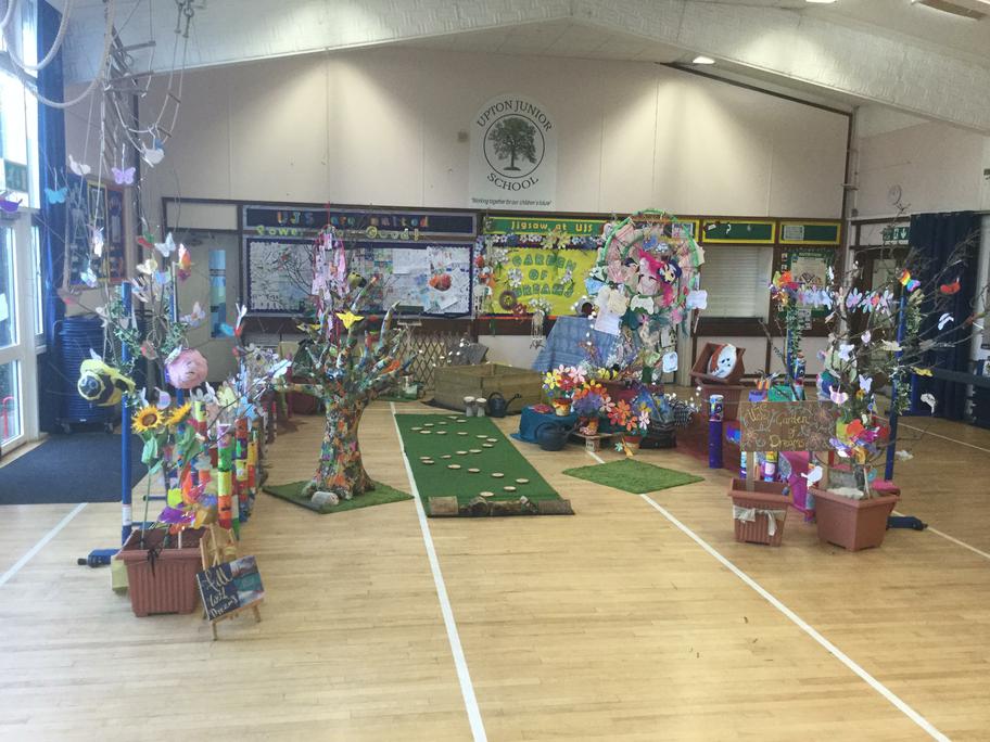 Image of Garden of Dreams- Jigsaw in action at Upton Junior School