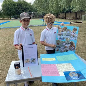 Image of Year 5 Impresses with Science Fair