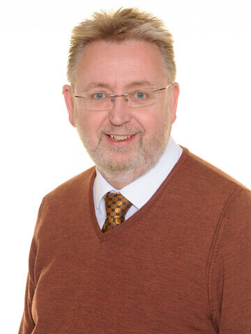 Mr E Chamberlain