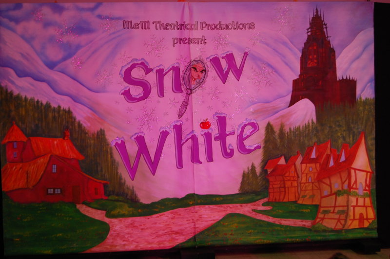 Snow White Pantomime | Welholme Academy