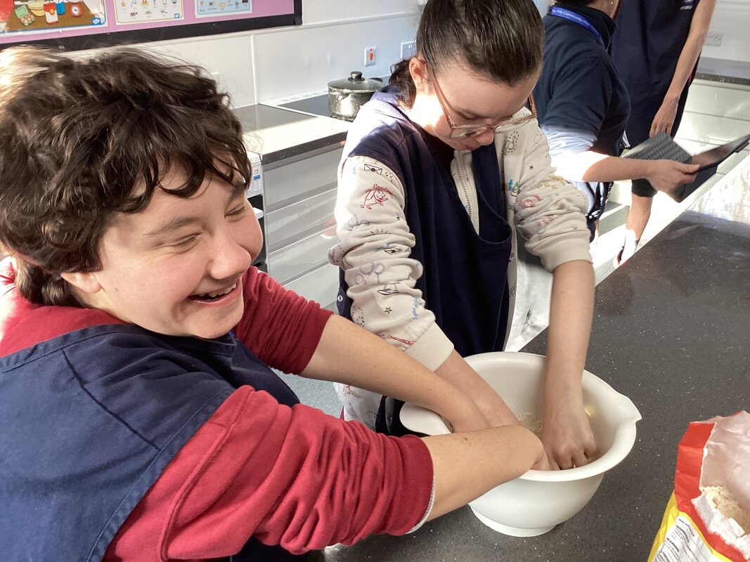 Image of KS5L Lunch in unit