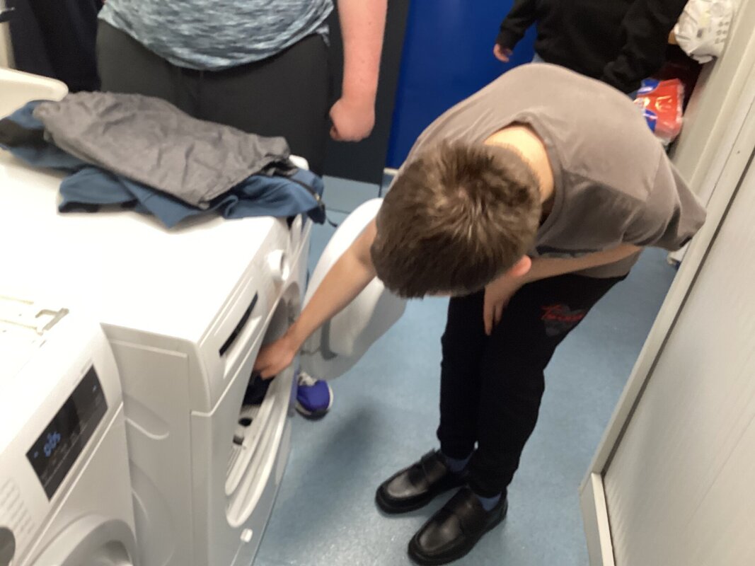 Image of KS5W Learning how to use a tumble dryer