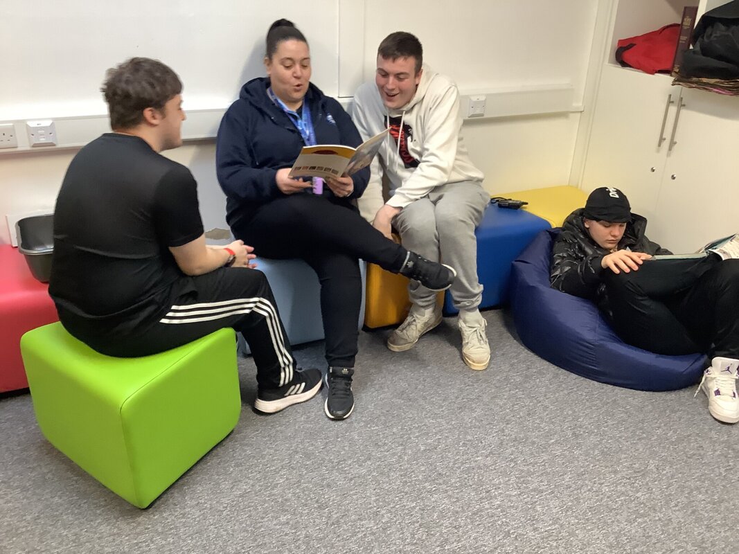 Image of KS5 L2/3 English Group Library Visit