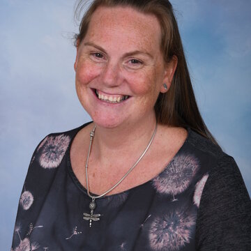 Mrs L Johnson