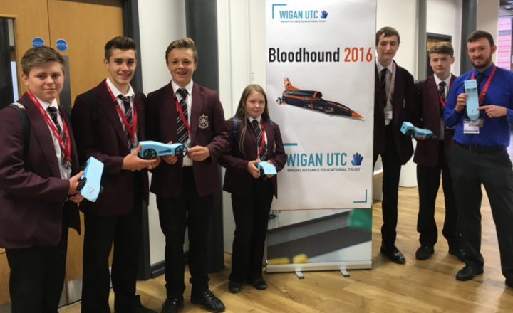 Image of Students take part in the Bloodhound Project