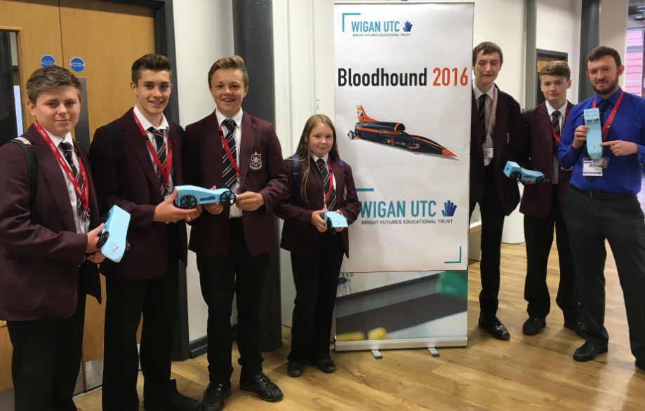 Image of Students take part in the Bloodhound Project