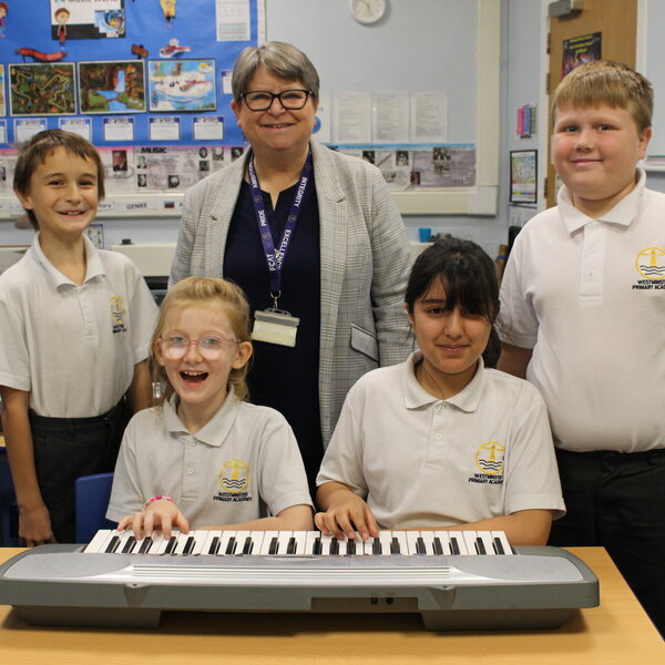 Image of Mrs Fard retires after 30 years!