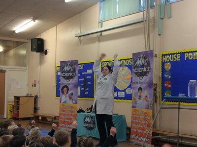 Image of Mad science assembly