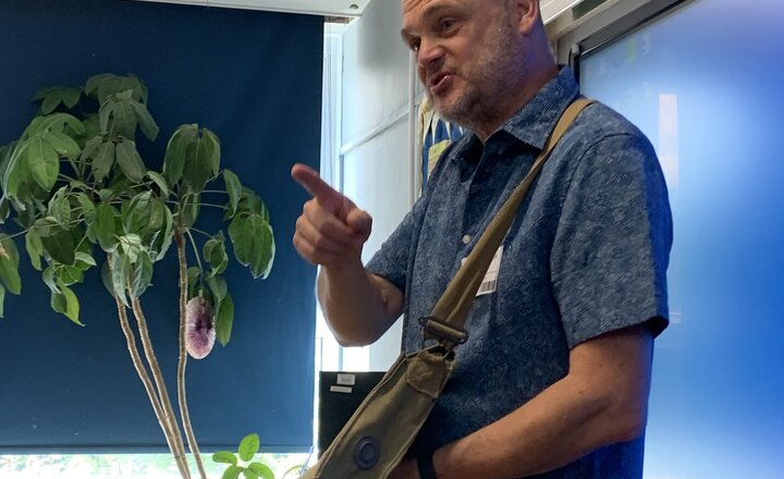 Image of Al Murray Visited Year 6 to talk about WWII