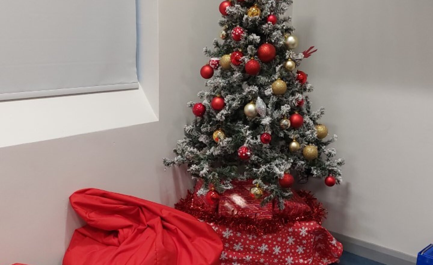 Image of KS2 Christmas Tree Seasonal Art