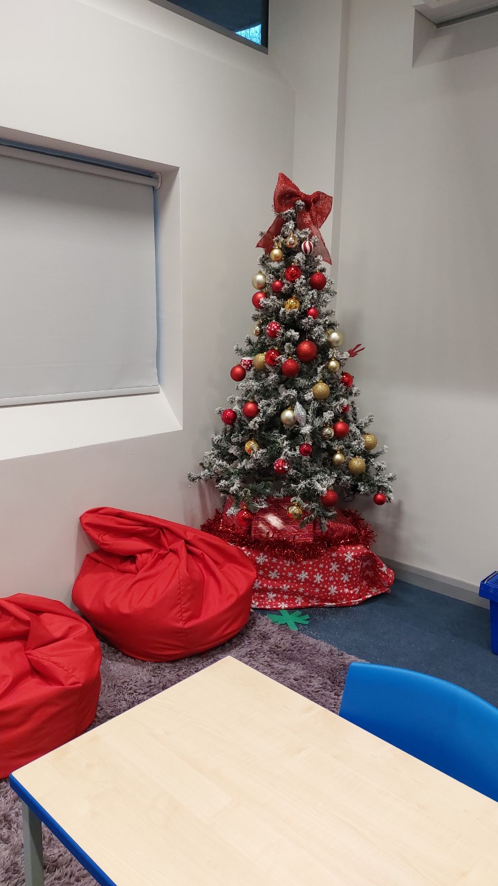 Image of KS2 Christmas Tree Seasonal Art